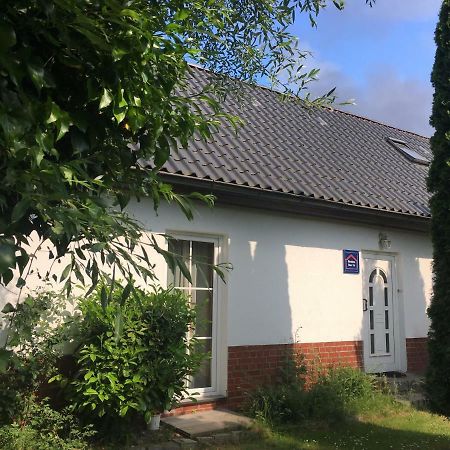 FeWo an der Warnow unweit der Ostsee Rostock Exterior foto